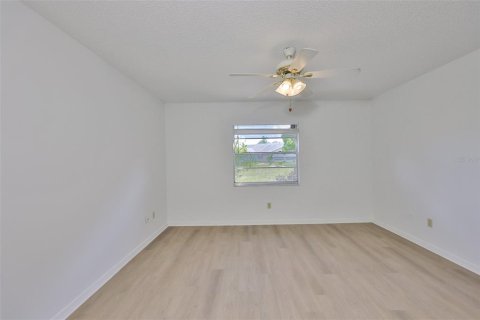 Casa en alquiler en Sun City Center, Florida, 2 dormitorios, 140.84 m2 № 1919164 - foto 29
