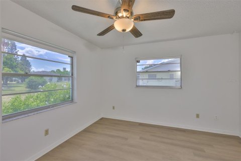 Casa en alquiler en Sun City Center, Florida, 2 dormitorios, 140.84 m2 № 1919164 - foto 22