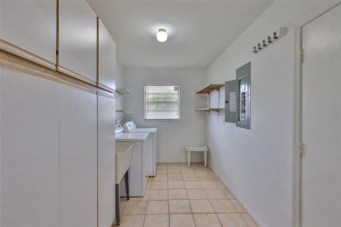 Casa en alquiler en Sun City Center, Florida, 2 dormitorios, 140.84 m2 № 1919164 - foto 20