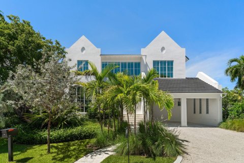 House in Key Biscayne, Florida 5 bedrooms, 327.48 sq.m. № 1889020 - photo 2