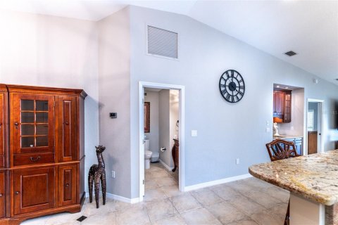 Casa en alquiler en Punta Gorda, Florida, 3 dormitorios, 186.18 m2 № 1366419 - foto 18
