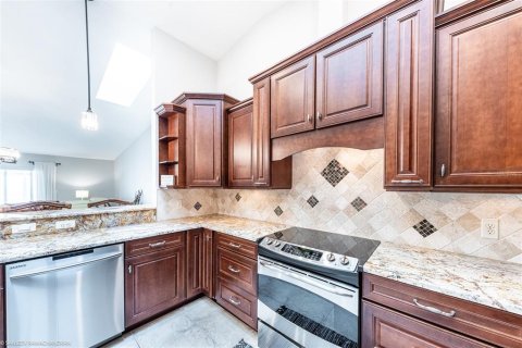 Casa en alquiler en Punta Gorda, Florida, 3 dormitorios, 186.18 m2 № 1366419 - foto 13
