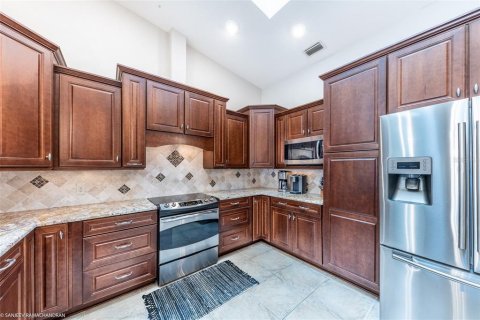 Casa en alquiler en Punta Gorda, Florida, 3 dormitorios, 186.18 m2 № 1366419 - foto 10