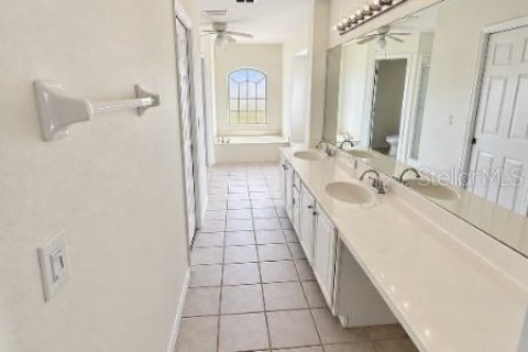 Casa en alquiler en Kissimmee, Florida, 4 dormitorios, 229.65 m2 № 2429578 - foto 16