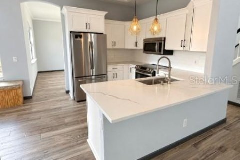 Casa en alquiler en Kissimmee, Florida, 4 dormitorios, 229.65 m2 № 2429578 - foto 6