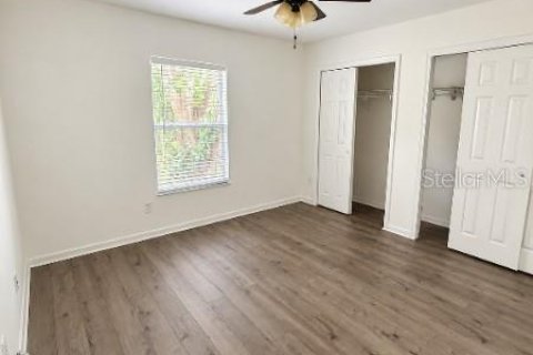 Casa en alquiler en Kissimmee, Florida, 4 dormitorios, 229.65 m2 № 2429578 - foto 17