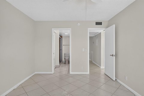 Copropriété à louer à Boca Raton, Floride: 2 chambres, 85.1 m2 № 2245900 - photo 13
