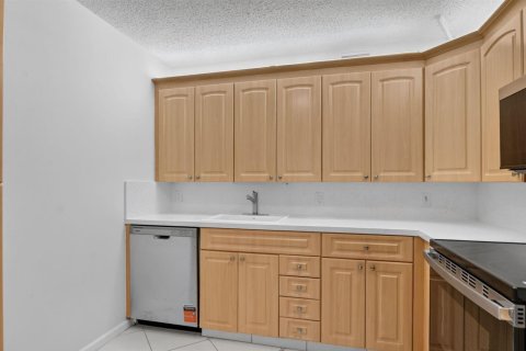 Copropriété à louer à Boca Raton, Floride: 2 chambres, 85.1 m2 № 2245900 - photo 6