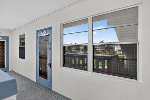 Copropriété à louer à Boca Raton, Floride: 2 chambres, 85.1 m2 № 2245900 - photo 2