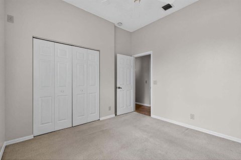 House in Stuart, Florida 3 bedrooms, 148.46 sq.m. № 2393192 - photo 17