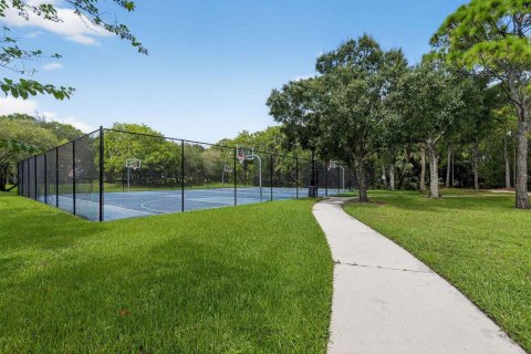 House in Stuart, Florida 3 bedrooms, 148.46 sq.m. № 2393192 - photo 28