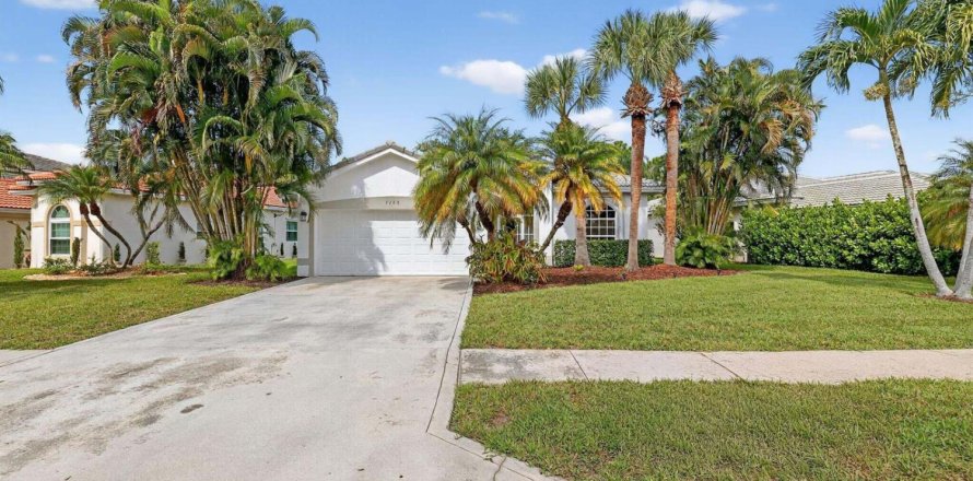 House in Stuart, Florida 3 bedrooms, 148.46 sq.m. № 2393192