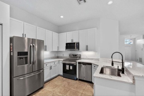 House in Stuart, Florida 3 bedrooms, 148.46 sq.m. № 2393192 - photo 7