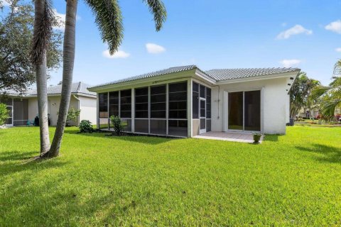 House in Stuart, Florida 3 bedrooms, 148.46 sq.m. № 2393192 - photo 21