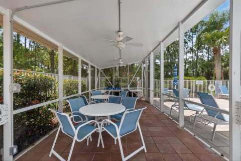 House in Stuart, Florida 3 bedrooms, 148.46 sq.m. № 2393192 - photo 26