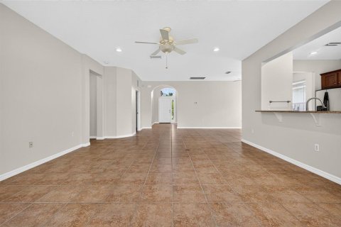 House in Bradenton, Florida 3 bedrooms, 190.64 sq.m. № 2349633 - photo 6