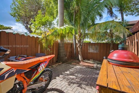 Купить таунхаус в Майами, Флорида 2 спальни, 84.91м2, № 2007822 - фото 20