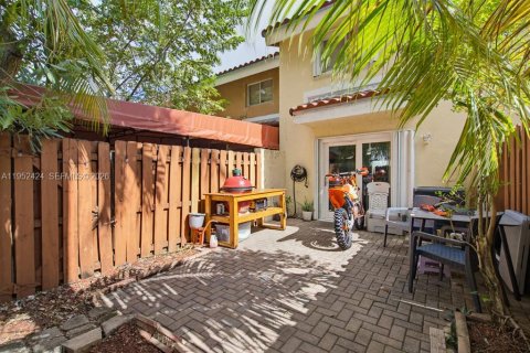 Купить таунхаус в Майами, Флорида 2 спальни, 84.91м2, № 2007822 - фото 21