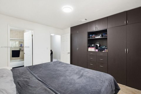 Купить таунхаус в Майами, Флорида 2 спальни, 84.91м2, № 2007822 - фото 16