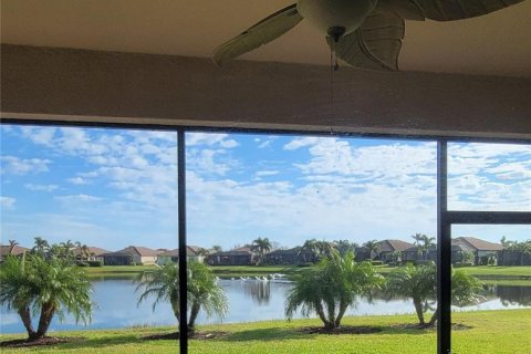 House in Bradenton, Florida 4 bedrooms, 212.47 sq.m. № 1733531 - photo 2