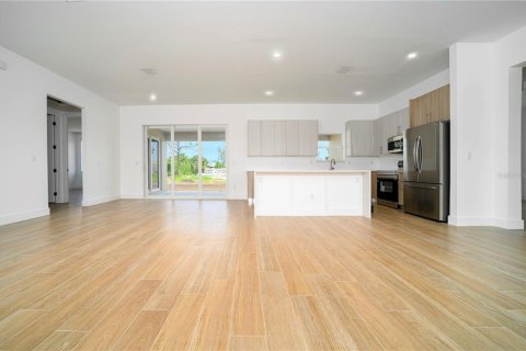 Casa en venta en Port Charlotte, Florida, 4 dormitorios, 167.22 m2 № 2298603 - foto 9