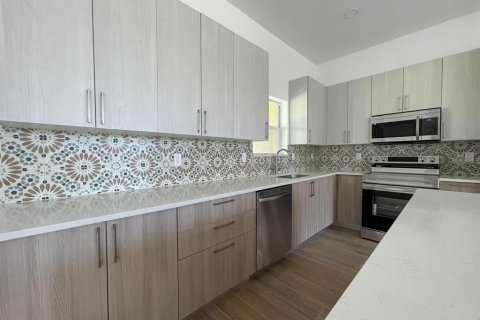 Casa en venta en Port Charlotte, Florida, 4 dormitorios, 167.22 m2 № 2298603 - foto 25