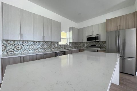 Casa en venta en Port Charlotte, Florida, 4 dormitorios, 167.22 m2 № 2298603 - foto 26