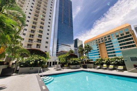 Condo in Miami, Florida, 1 bedroom  № 2067564 - photo 11