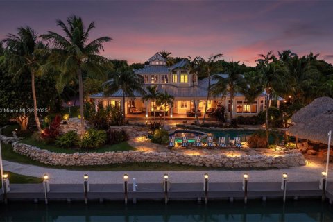 Casa en venta en Marathon, Florida, 5 dormitorios, 796.45 m2 № 1961704 - foto 2