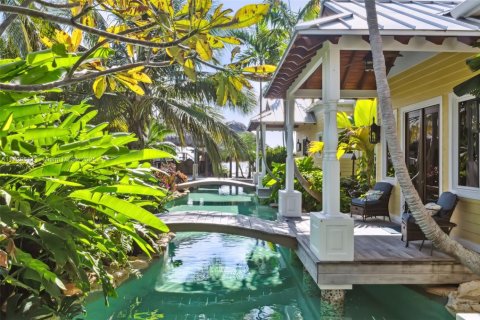 Casa en venta en Marathon, Florida, 5 dormitorios, 796.45 m2 № 1961704 - foto 14