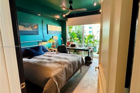 Condominio en alquiler en Miami, Florida, 3 dormitorios, 208.1 m2 № 1780059 - foto 24