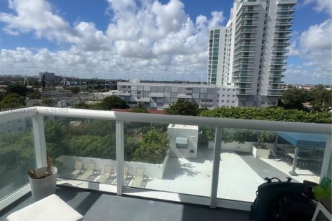 Condo in Miami, Florida, 2 bedrooms  № 1957322 - photo 4