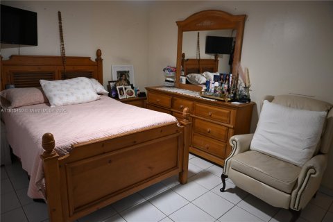 Купить виллу или дом в Майами, Флорида 5 спален, 152.92м2, № 1794152 - фото 16