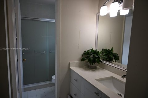 Купить виллу или дом в Майами, Флорида 5 спален, 152.92м2, № 1794152 - фото 9