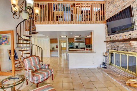 House in Boca Raton, Florida 4 bedrooms, 367.15 sq.m. № 2146585 - photo 10