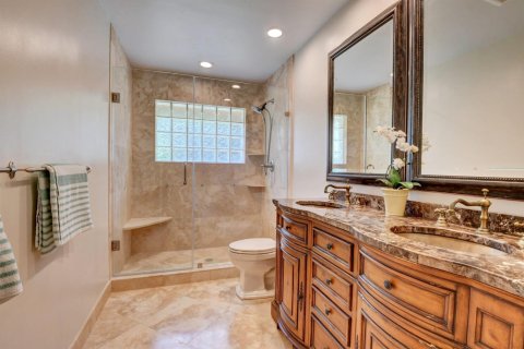 House in Boca Raton, Florida 4 bedrooms, 367.15 sq.m. № 2146585 - photo 25