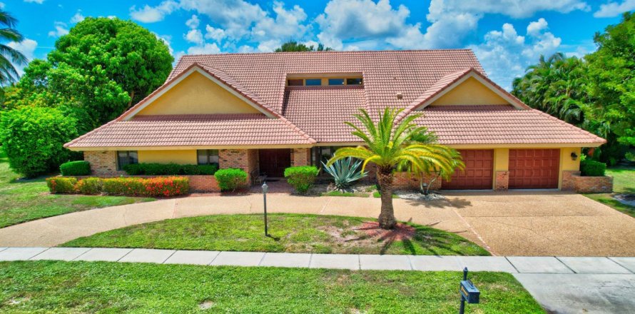House in Boca Raton, Florida 4 bedrooms, 367.15 sq.m. № 2146585