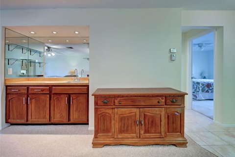 Condo in Venice, Florida, 2 bedrooms  № 2379685 - photo 12