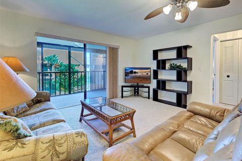 Condo in Venice, Florida, 2 bedrooms  № 2379685 - photo 20