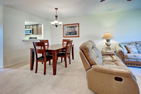 Condo in Venice, Florida, 2 bedrooms  № 2379685 - photo 22