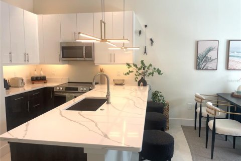 Снять в аренду кондоминиум в Сарасота, Флорида 6 комнат, 85.56м2, № 2118035 - фото 10