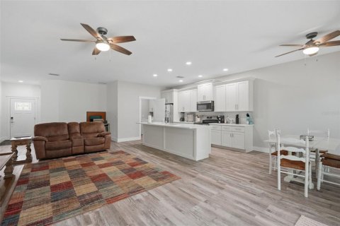 Casa en venta en Spring Hill, Florida, 3 dormitorios, 150.13 m2 № 2258967 - foto 8
