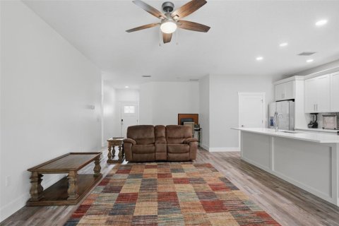 Casa en venta en Spring Hill, Florida, 3 dormitorios, 150.13 m2 № 2258967 - foto 11