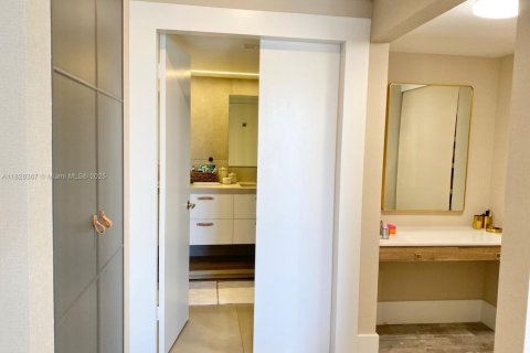 Купить кондоминиум в Авентура, Флорида 3 спальни, 118.08м2, № 1800890 - фото 20