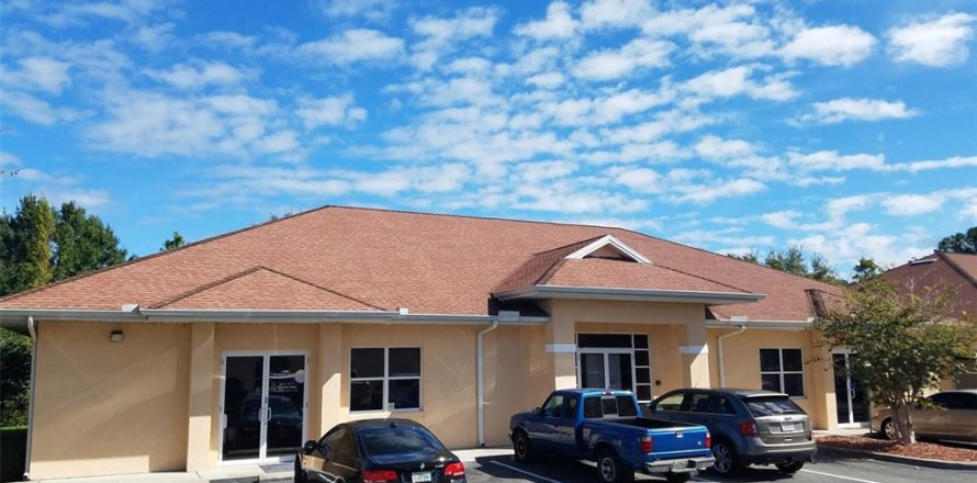 Immobilier commercial à New Port Richey, Floride 418.06 m2 № 1615829