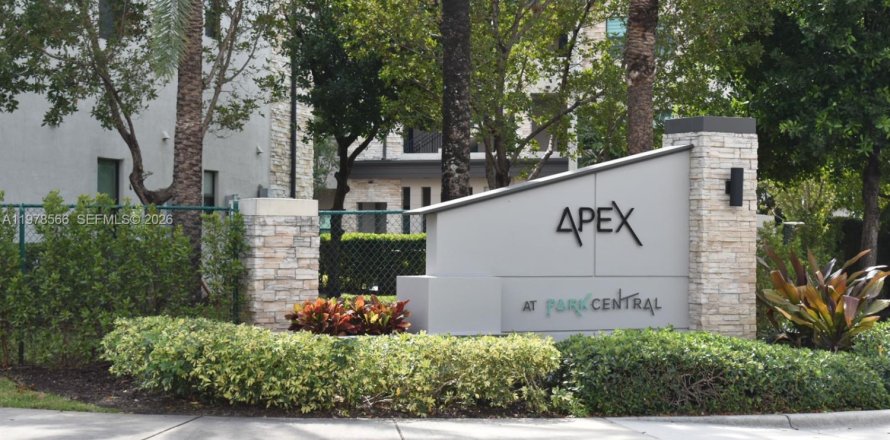 Condominio en Doral, Florida, 2 dormitorios  № 2044447