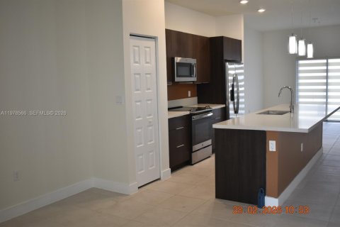 Condominio en venta en Doral, Florida, 2 dormitorios, 105.44 m2 № 2044447 - foto 10