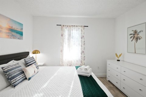 House in Winter Haven, Florida 2 bedrooms, 110.37 sq.m. № 1813635 - photo 15
