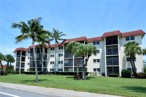 Condominio en venta en Sarasota, Florida, 2 dormitorios, 69.96 m2 № 1919247 - foto 1