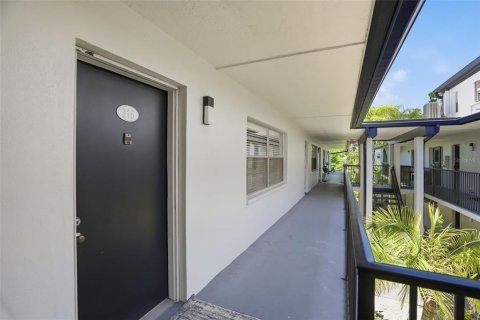 Condominio en venta en Dunedin, Florida, 3 dormitorios, 121.24 m2 № 2107062 - foto 3